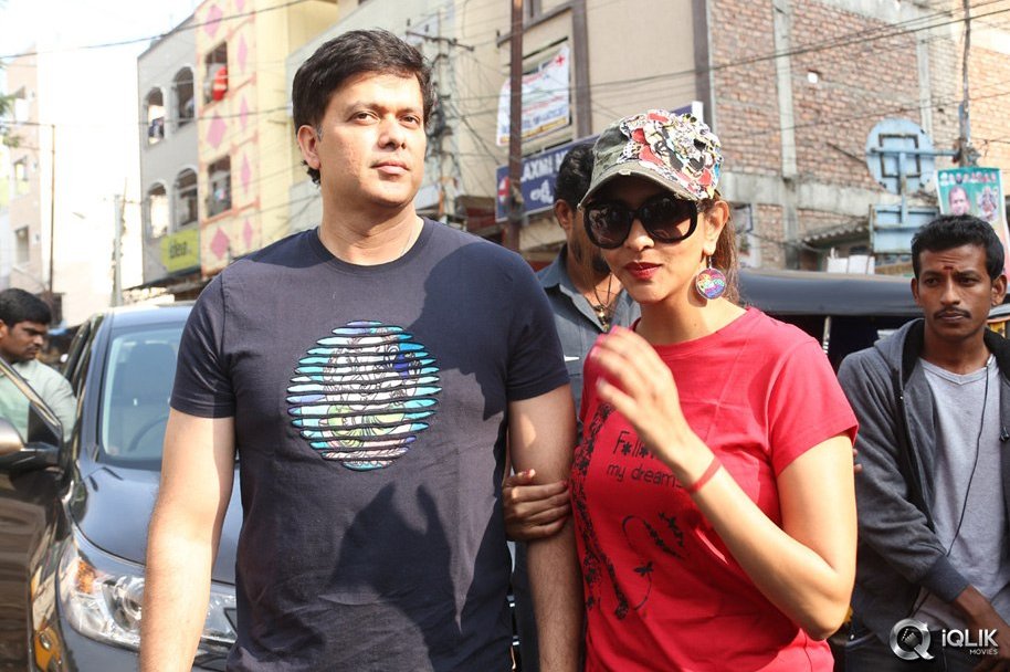 Lakshmi-Manchu-Joins-Swachh-Bharath-Campaign-in-Film-Nagar